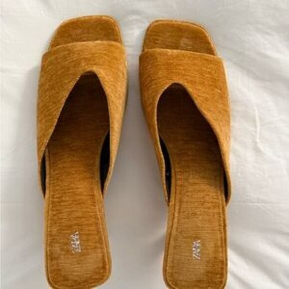 ZARA Mustard Velvet Asymmetrical Heeled Mules NWT Size 7.5 - Picture 7 of 14